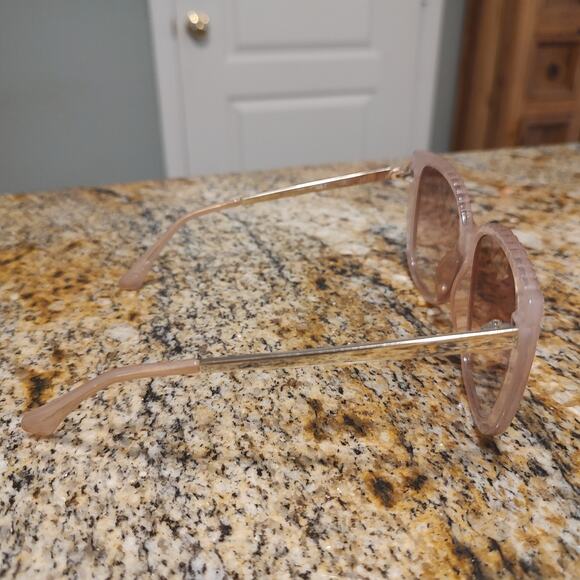 Quay Pink Oversized Sunglasses with Rose Gold Temples - Used main image 7